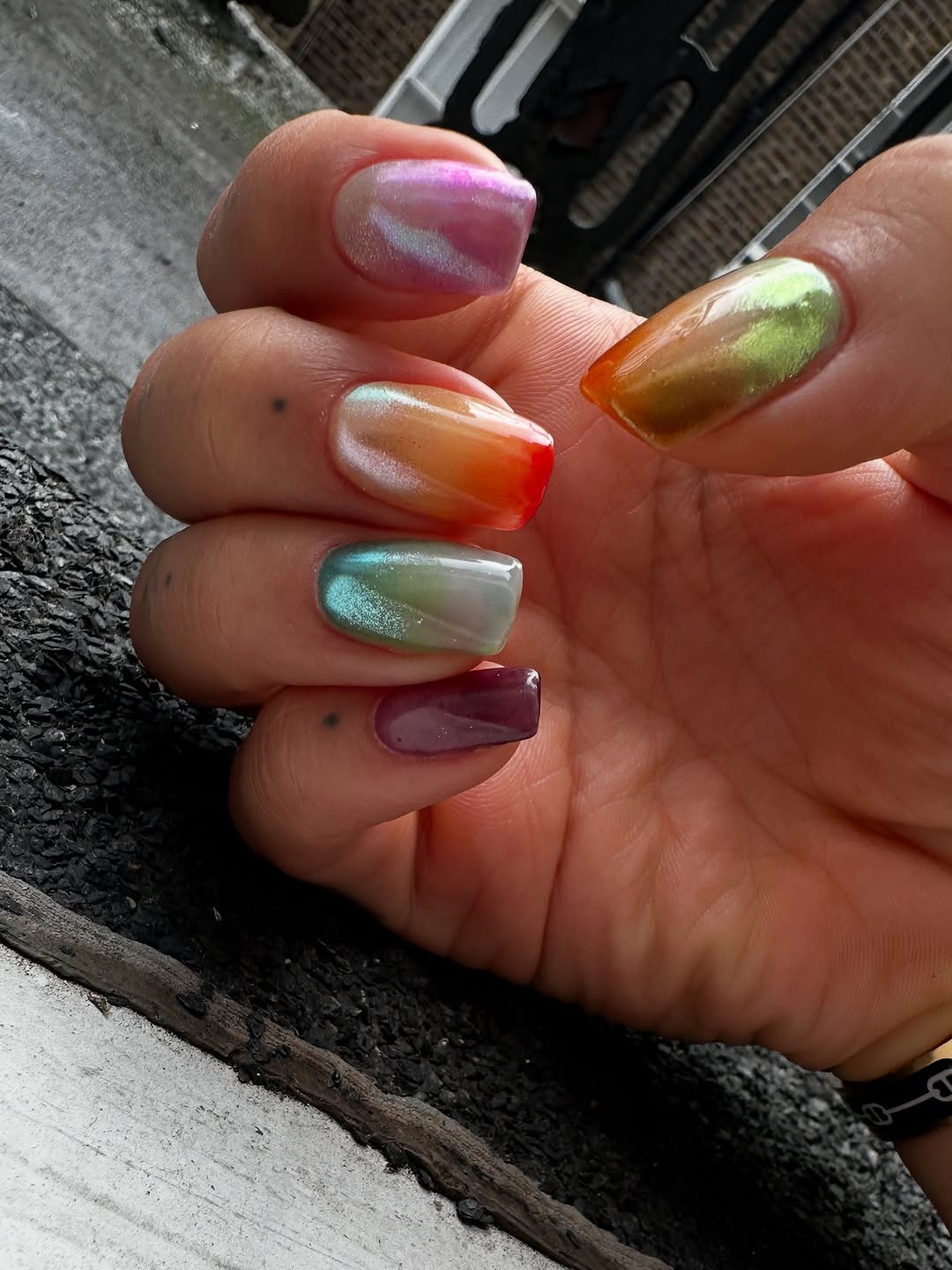 Rita Ora’s Chrome Nails: Copycat Debate 🎨