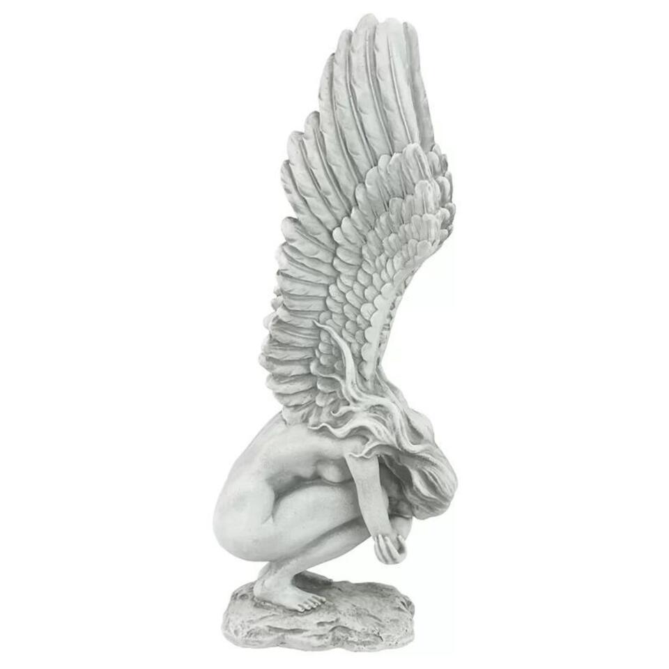 Katherine Heigl’s Angel Statue Sparks Debate 🗿