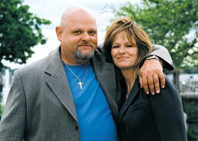 Kenny Waters walked free in 2001 after 18 years in prison—thanks to his sister, who went to law school to prove his innocence💪🏻