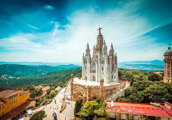 Which City Has the Most Iconic Photo Spots? 📸