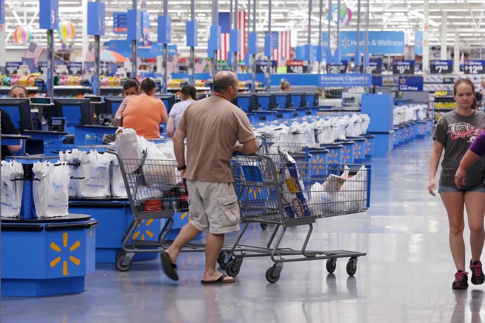 Walmart Checkout Chaos: Cart Abandonment Rising?