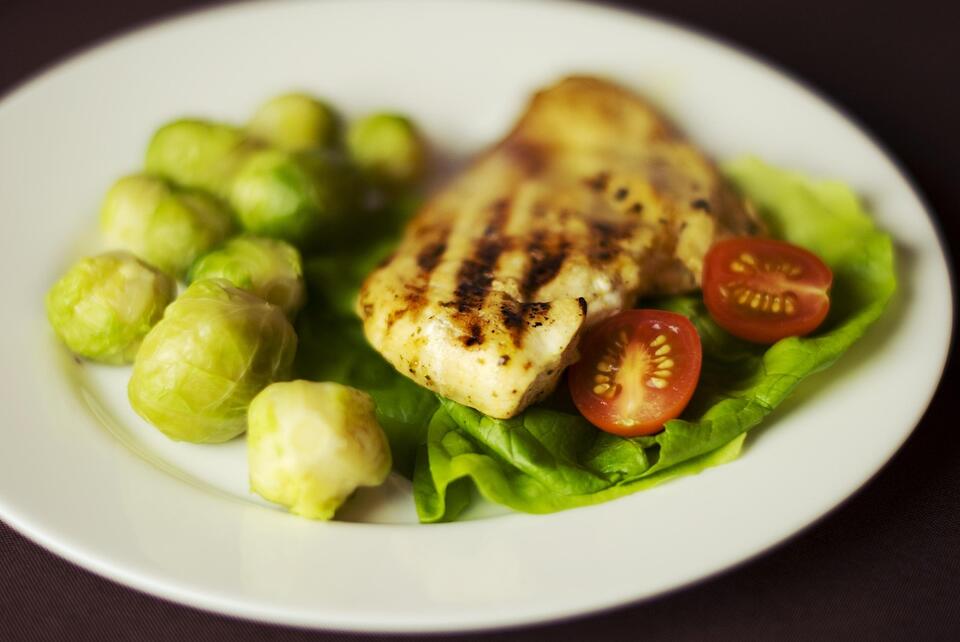 7 Real-Life Hacks for a Balanced Plate