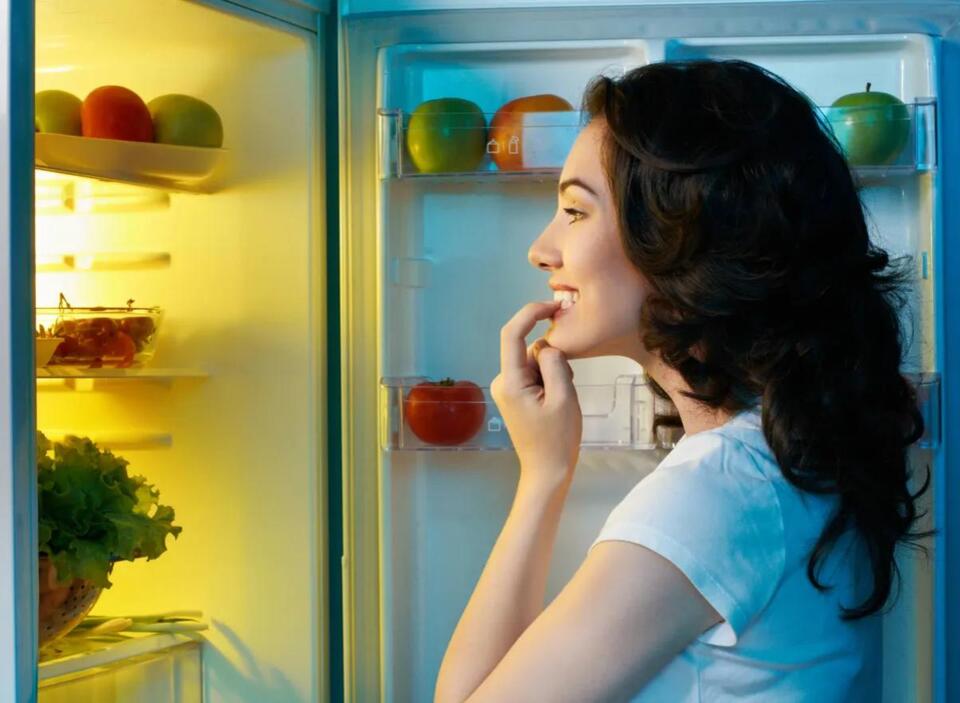 Waist Shrinking Hacks for 40+ (No Gym!)
