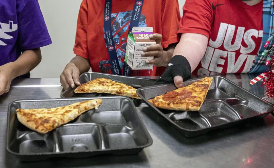Free Lunch Perk at Risk for 850K Kids?