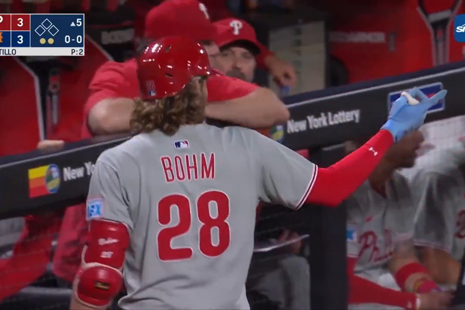 Mic glare meltdown: Phillies stall the show