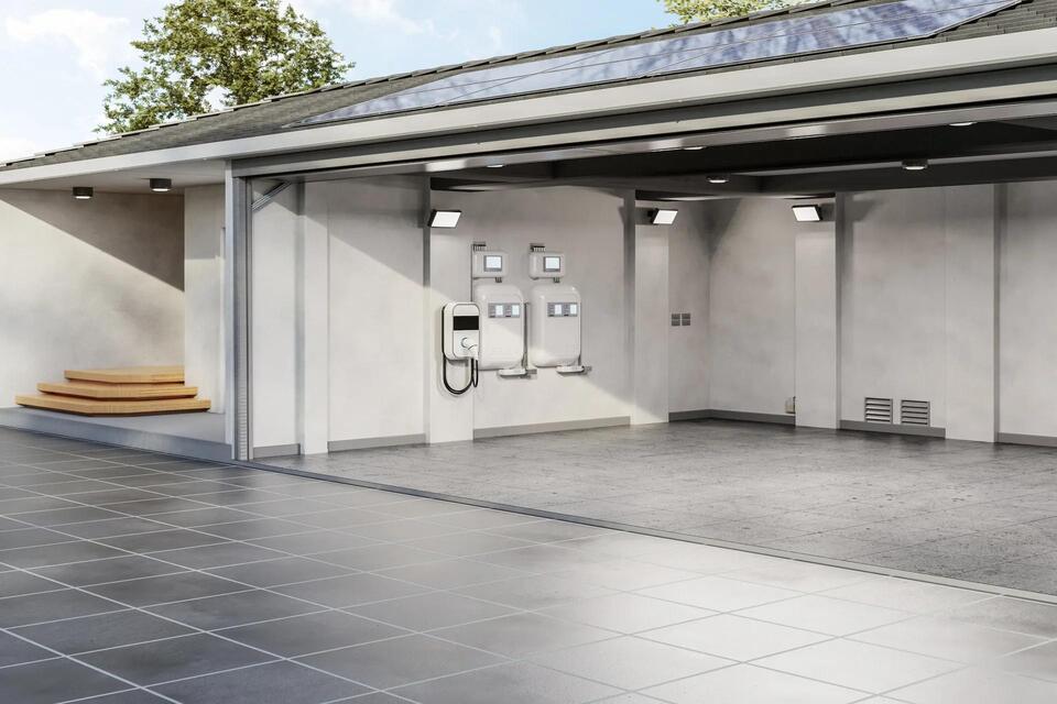 Solar Panels: Your Wallet & Blackout Hero