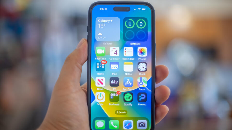 Would You Share Your iPhone’s Battery?