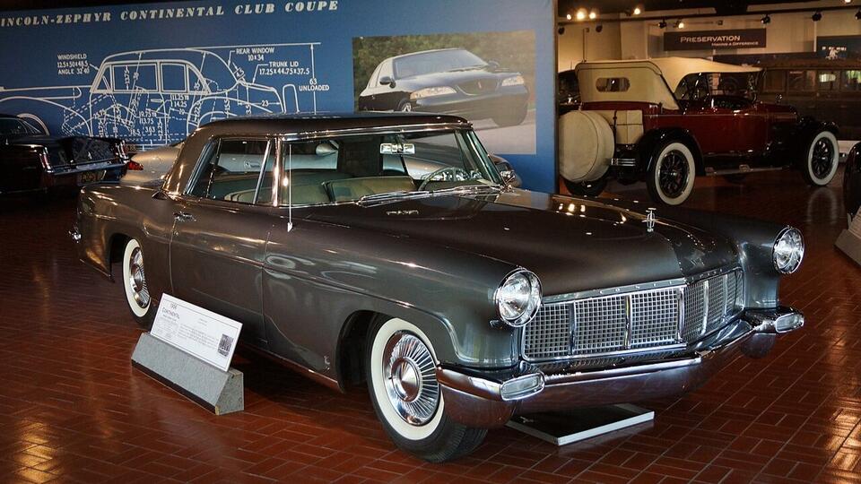 This Car Was America’s Ultimate Flex