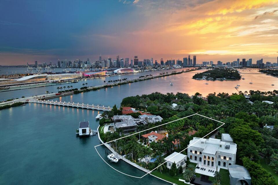 Rockstar billionaire shakes up Star Island