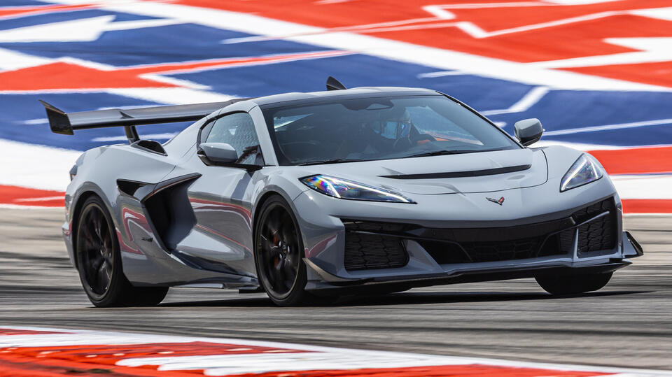 Corvette Z06 & ZR1 Recalled for Fire Risk!