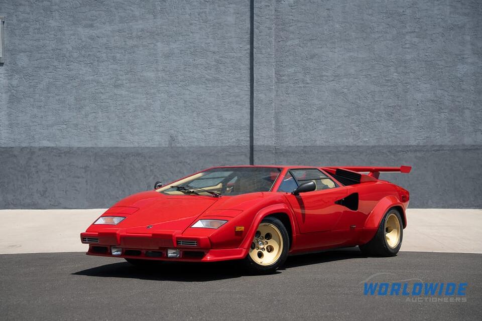Lambo Unicorn Alert: Countach 5000S Up for Grabs!