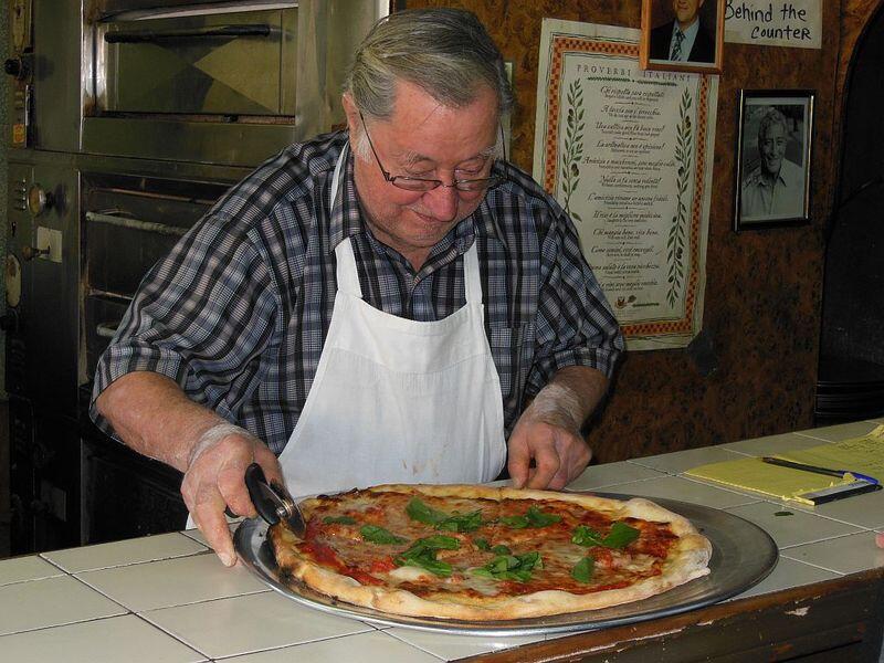 Brooklyn’s Di Fara: Pizza worth every minute