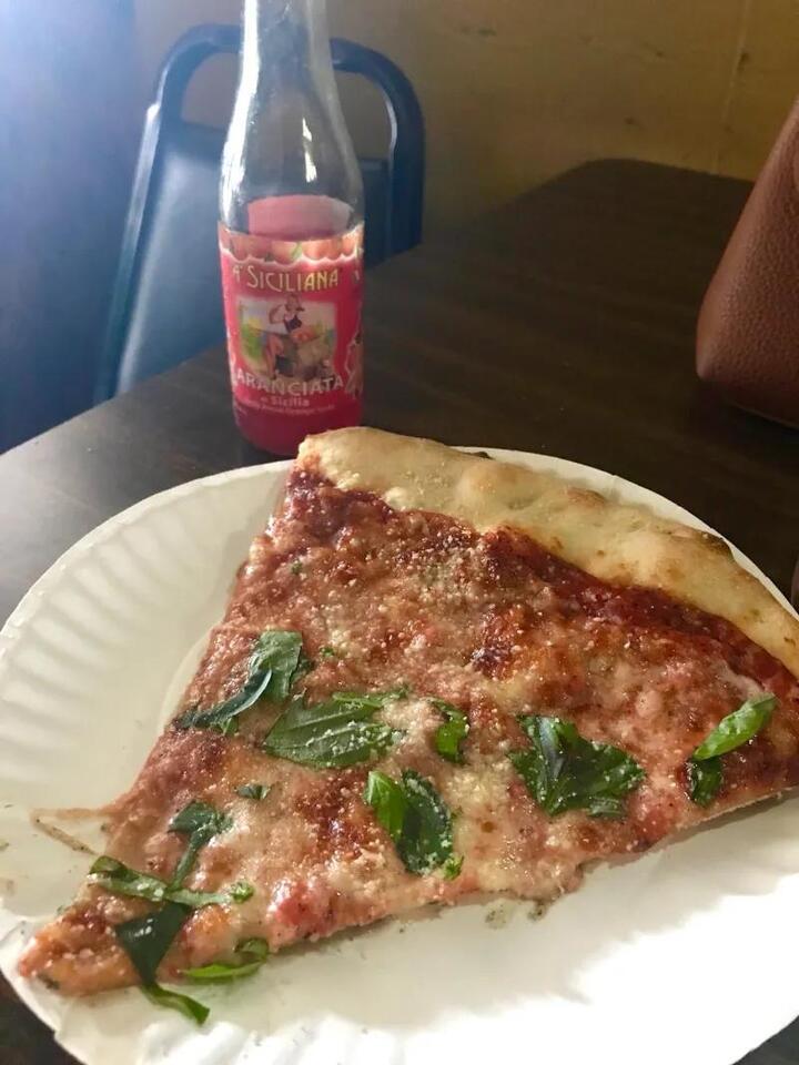 Brooklyn’s Di Fara: Pizza worth every minute