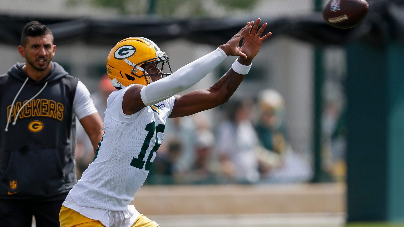 Heath shocks Pack with roster survival