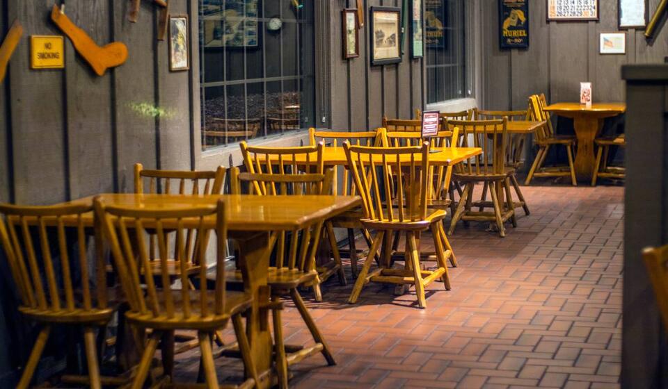 Cracker Barrel News: Logo Drama vs. Real Fixes