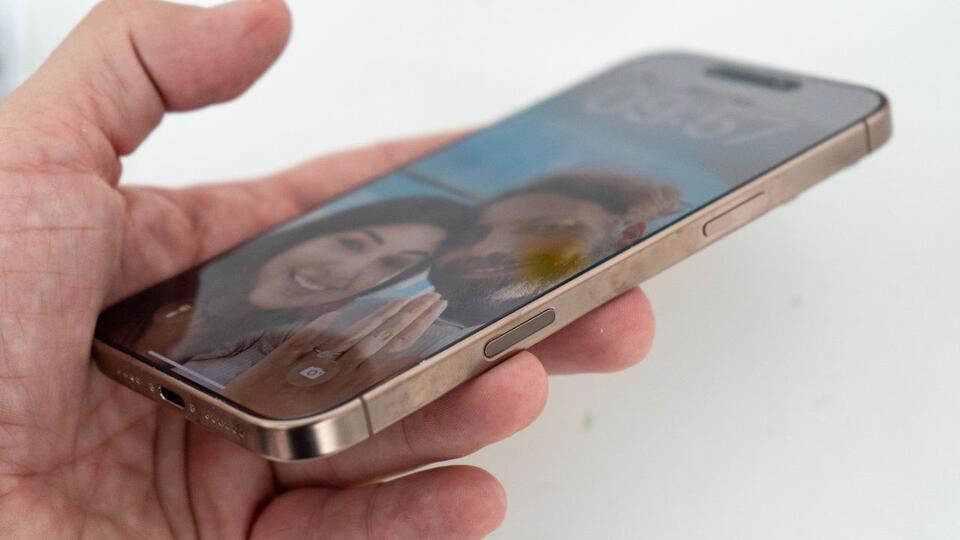 Is Apple Giving Up on the Camera Button?