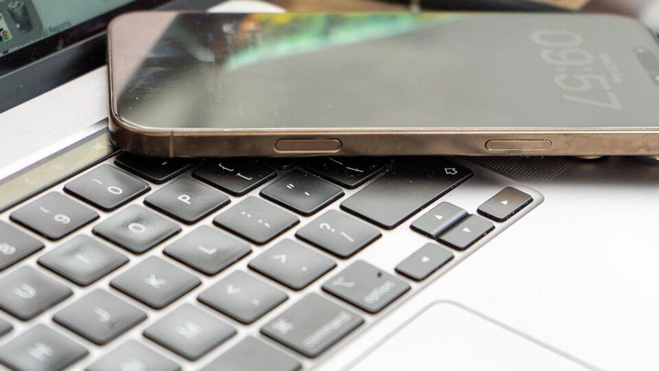 Is Apple Giving Up on the Camera Button?