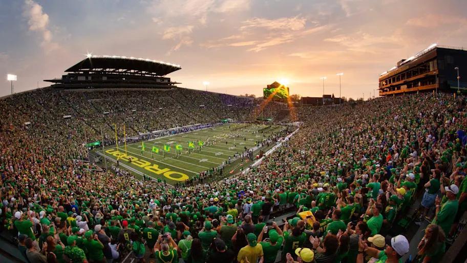 Ducks vs. Trojans: Royal’s Big Visit Showdown