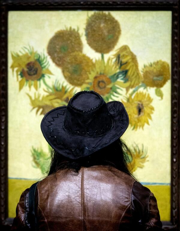 Van Gogh Museum Faces Shock Closure? 🎨