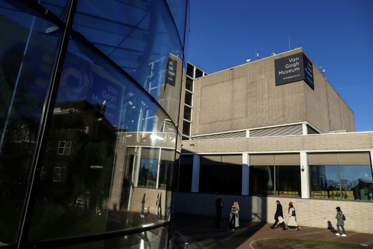 Van Gogh Museum Faces Shock Closure? 🎨