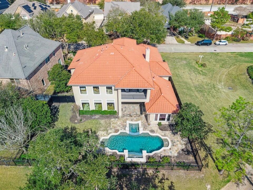 Deshaun Watson sells Houston mansion amid Browns journey
