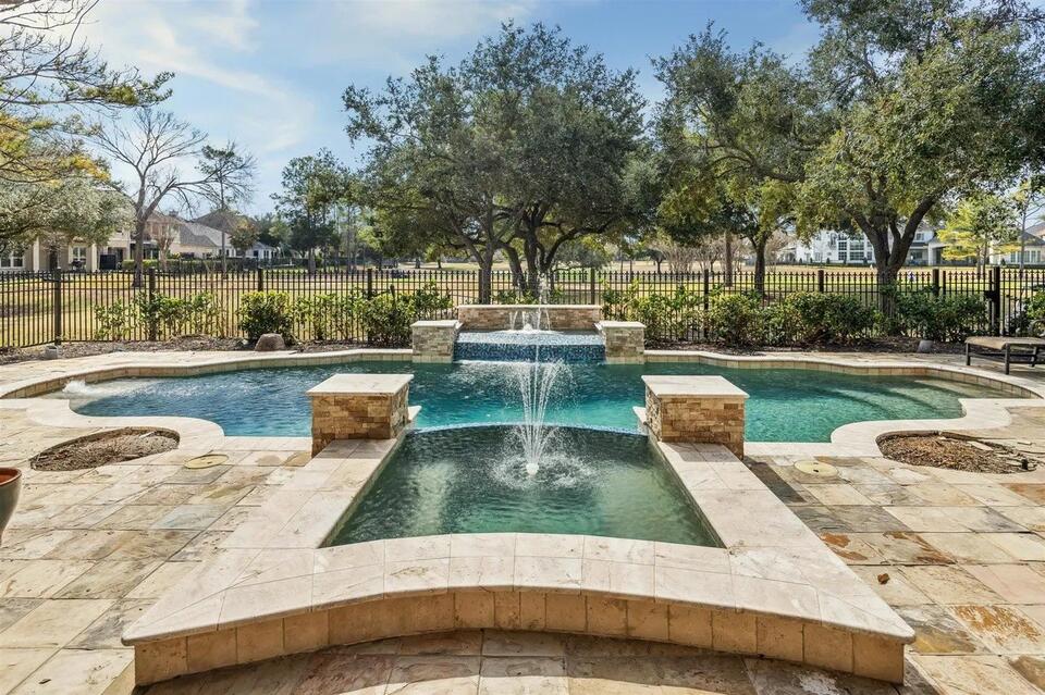 Deshaun Watson sells Houston mansion amid Browns journey