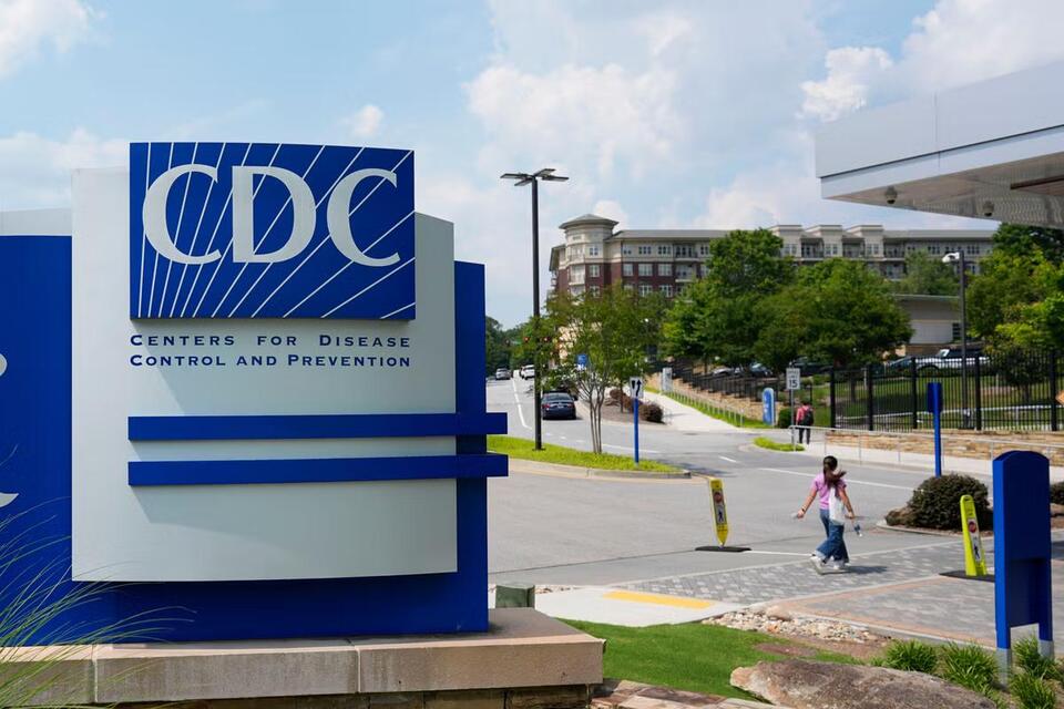 CDC quietly slashes food poisoning tracking