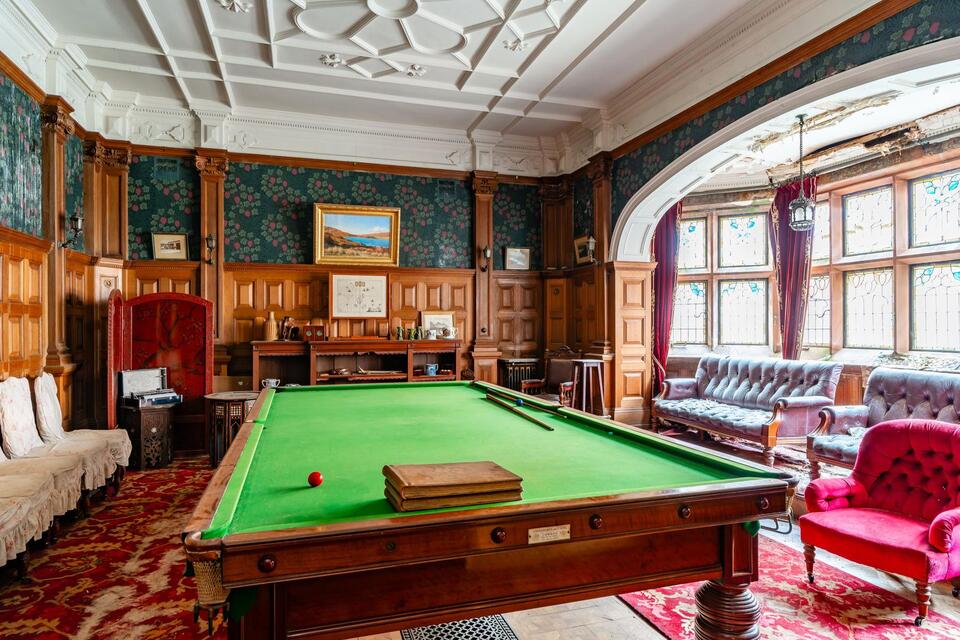 Would You Buy a Castle for the Price of a Flat?