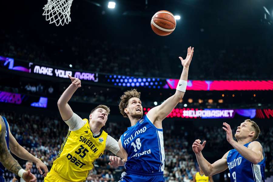 Markkanen Powers Finland to a Tight Opening Win