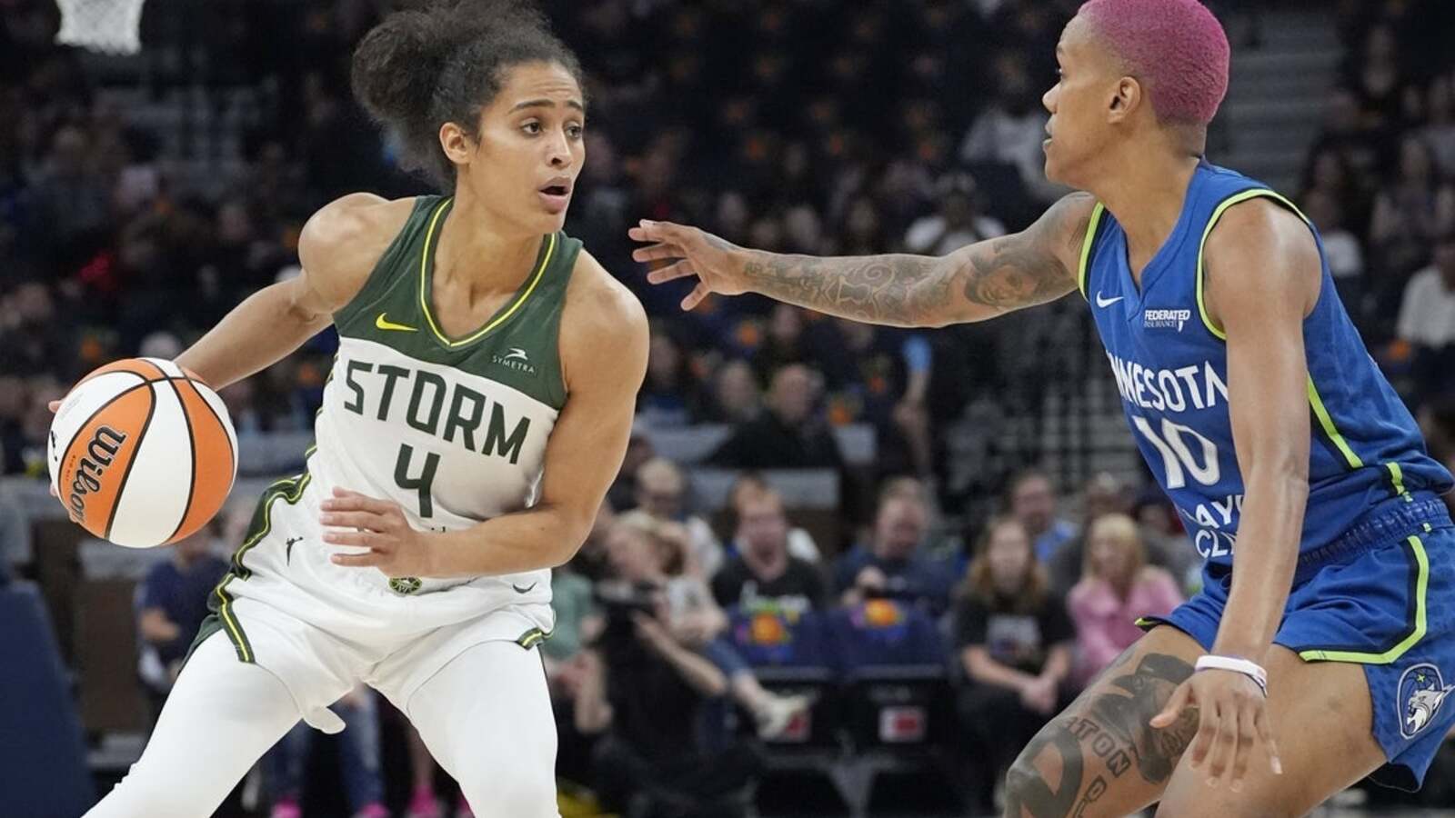 Diggins dials up the dagger in Lynx collapse