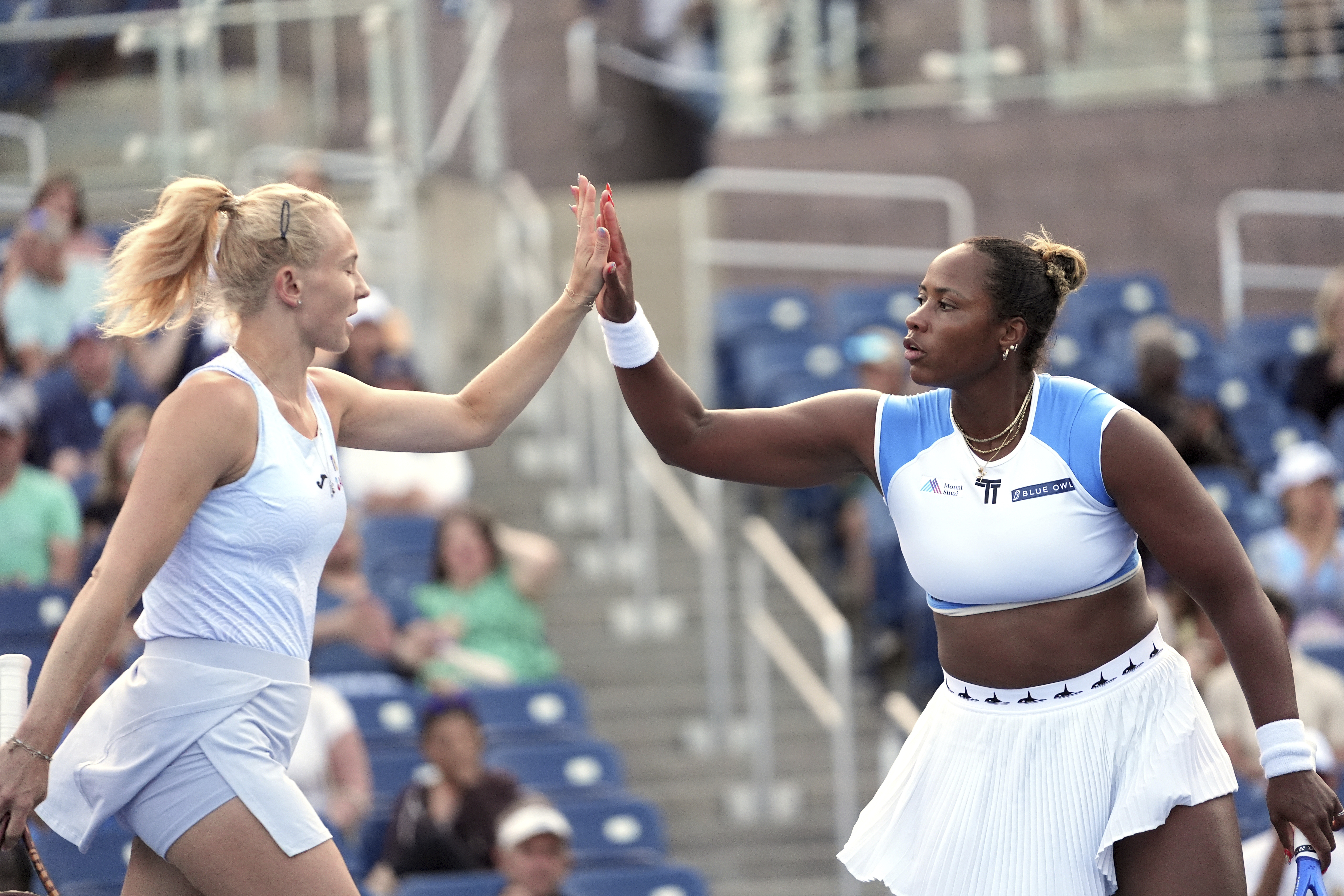 Townsend stands tall after Ostapenko’s shade