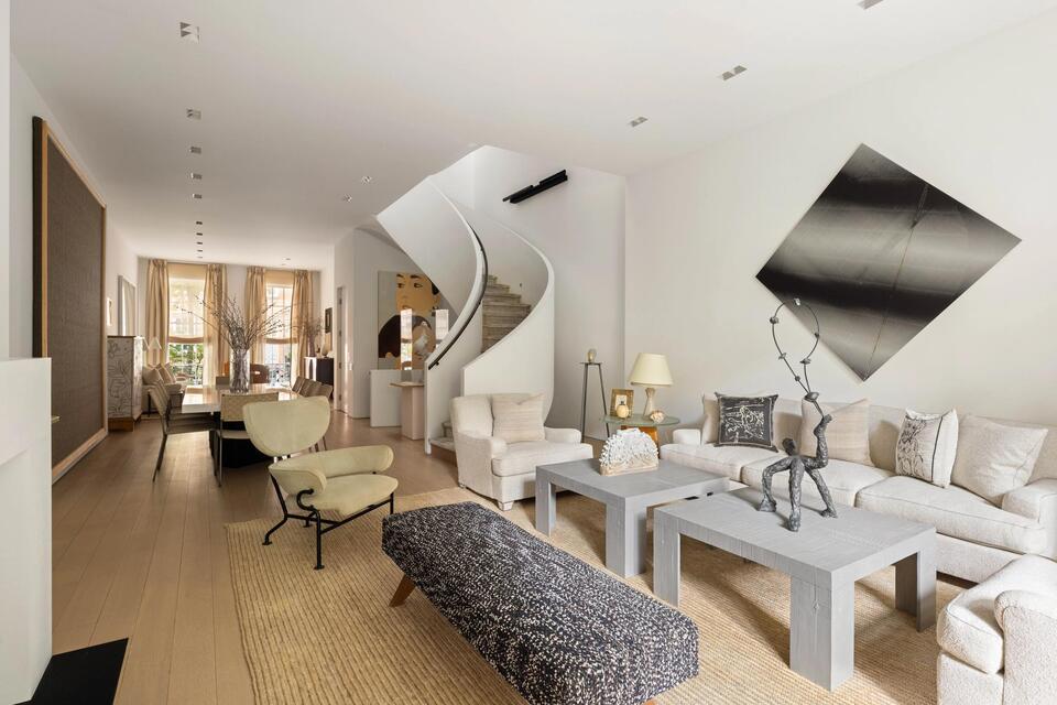 Chelsea townhouse shatters records in $13M sale