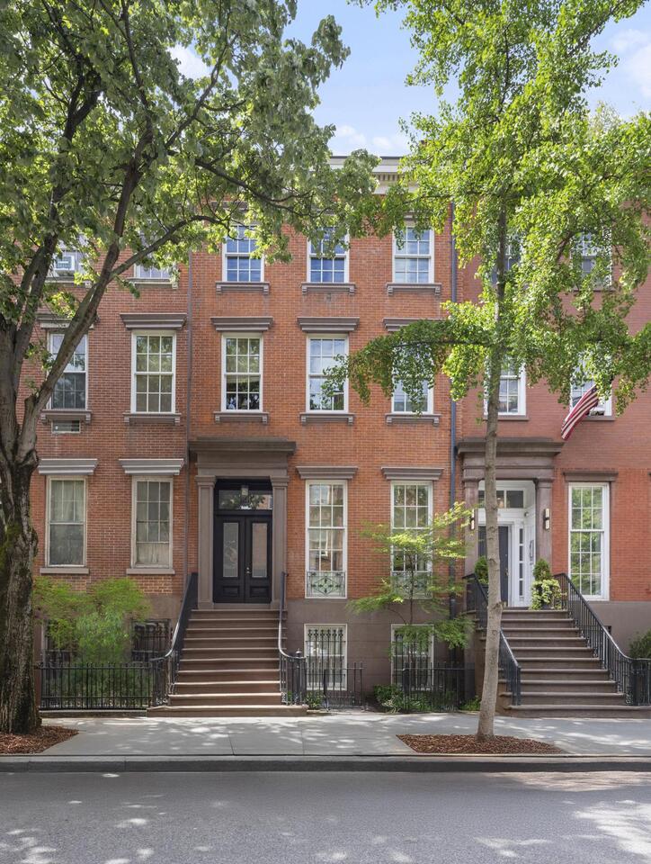 Chelsea townhouse shatters records in $13M sale