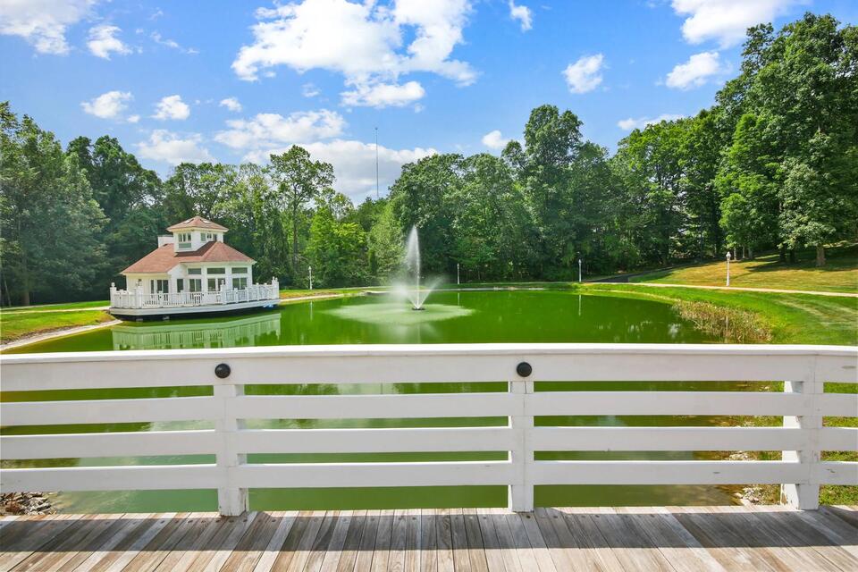 Inside Connecticut’s wildest mansion: 7 kitchens, a club, and more