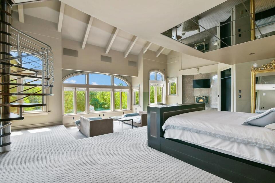 Inside Connecticut’s wildest mansion: 7 kitchens, a club, and more
