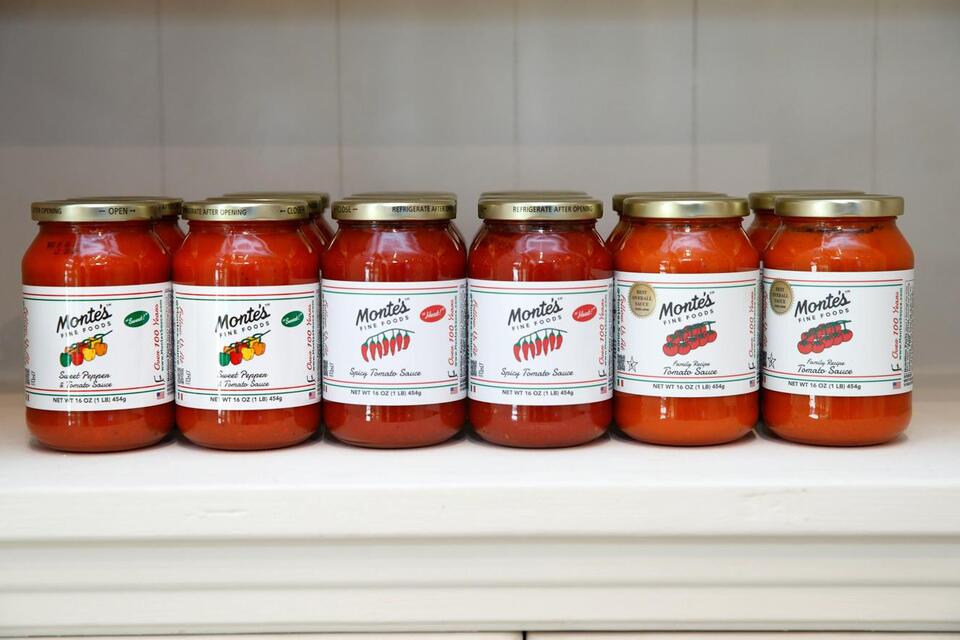 NYC’s Sauce Boss Sells Gravy From a Limo