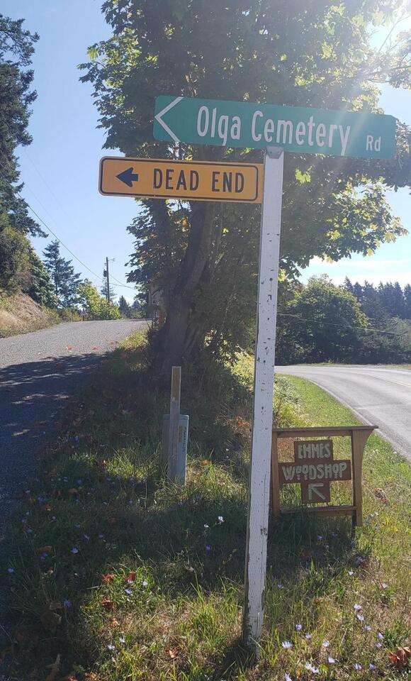 20 Signs That’ll Make You LOL IRL