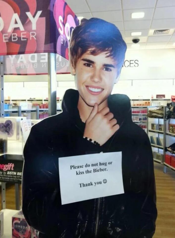 20 Signs That’ll Make You LOL IRL