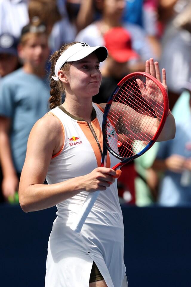 US Open: Rybakina Dominates Raducanu