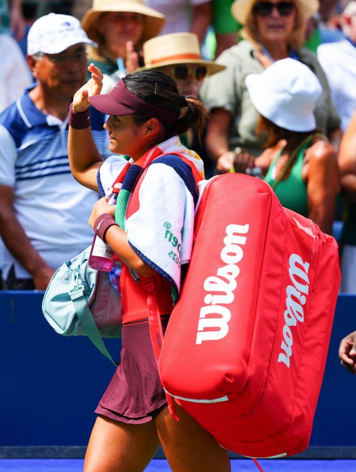 US Open: Rybakina Dominates Raducanu