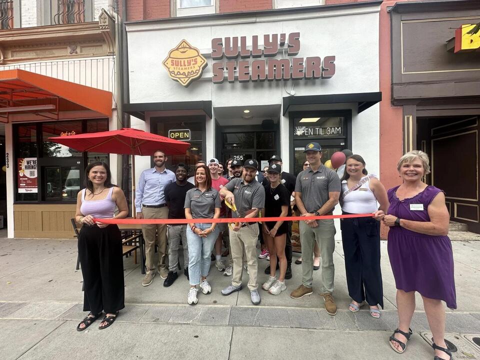 Athens gets a taste of Sully’s Steamers