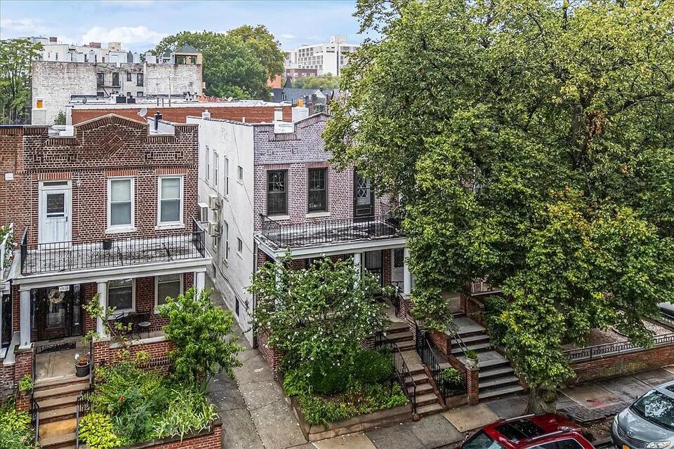 Bay Ridge home with garage turns heads