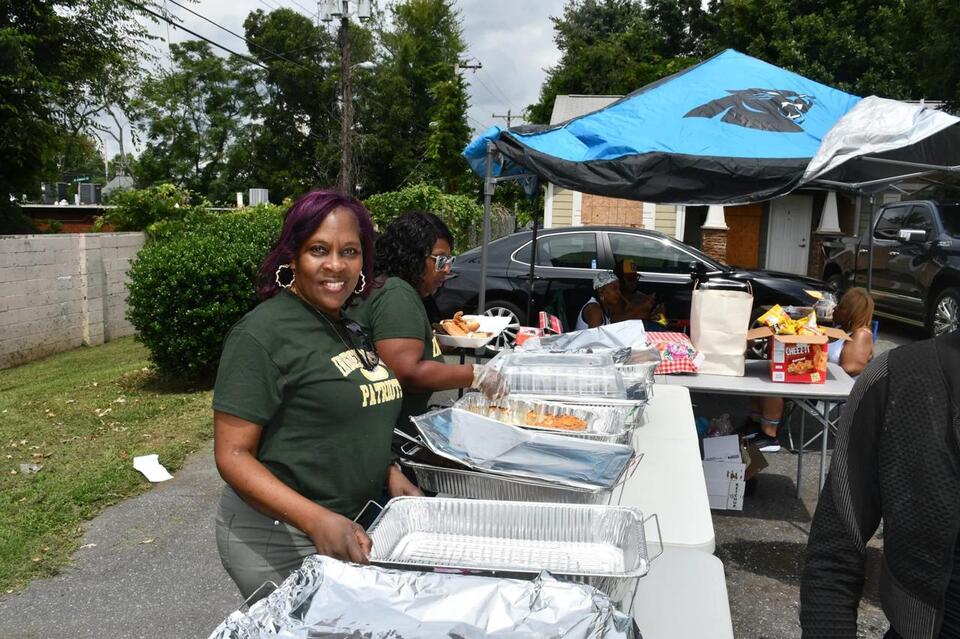 Alumni return to uplift west Charlotte