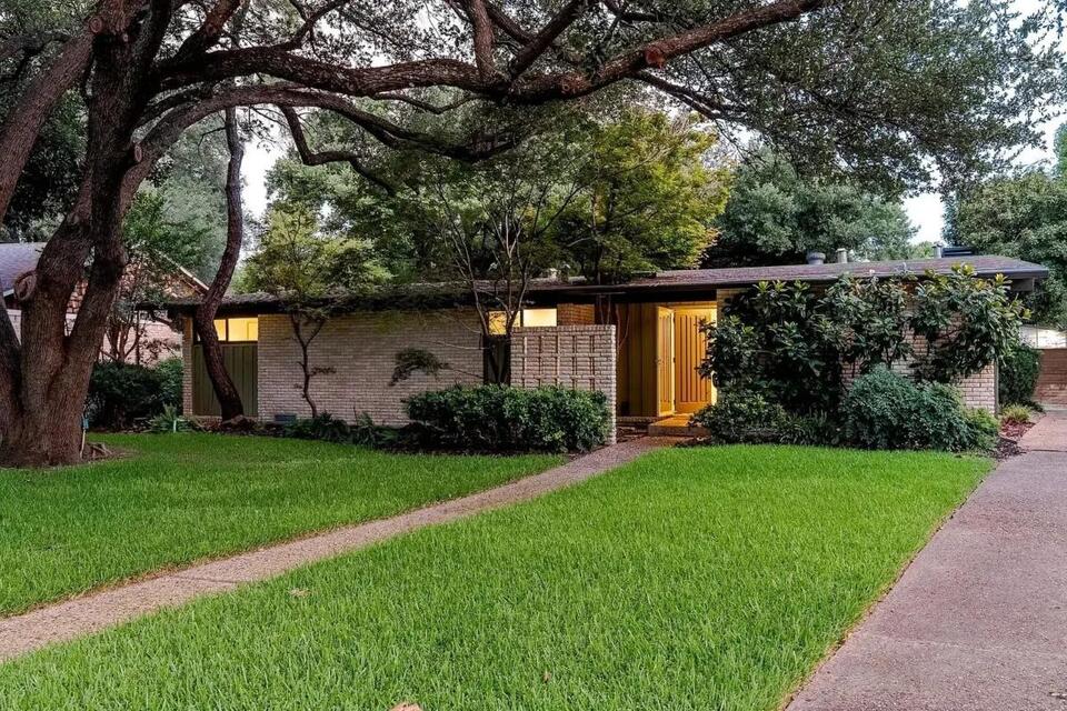 Eastwood’s rare Ju-Nel home blends history and style