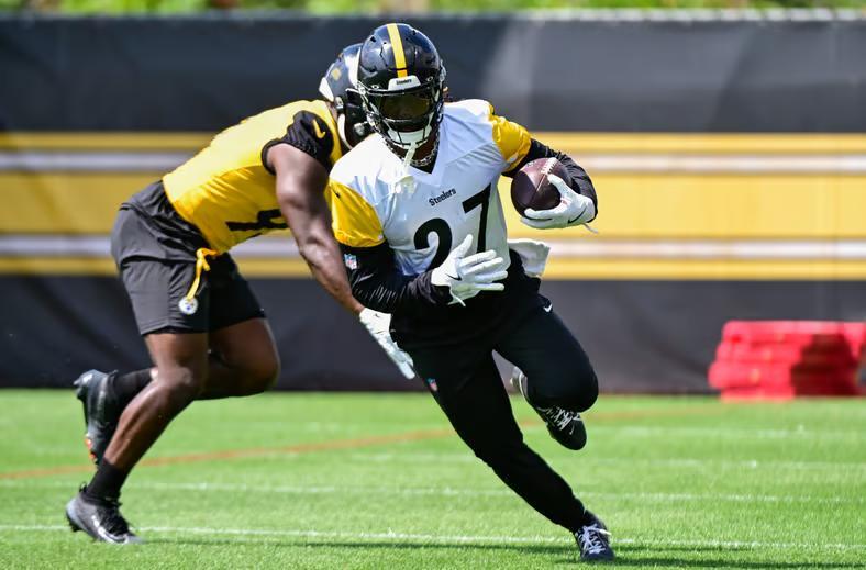 Steelers Bring Back Buckeye Trey Sermon