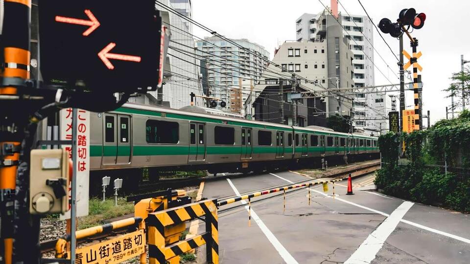 Cybertruck’s FSD Nearly Drove Into a Train?!