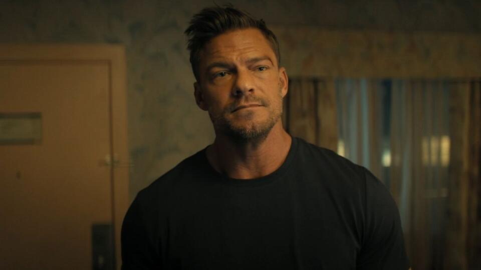 Reacher S4: Alan Ritchson Teases Wildest Fight Yet 🤯