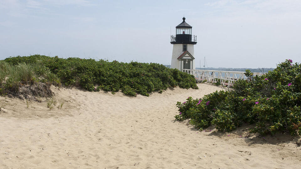 Nantucket buzz: Bill Belichick’s beach cottage sells fast