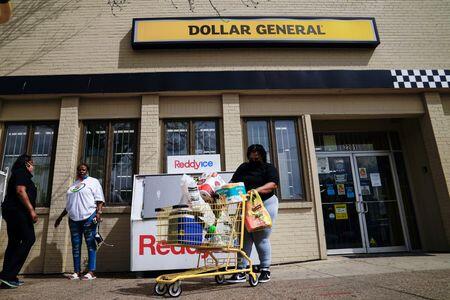 Why Everyone’s Shopping at Dollar Stores Now