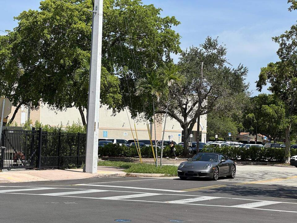 Coral Gables gets two Publix stores side by side!